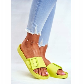 Pantofole da donna Big Star con fibbia verde FF274A390 1