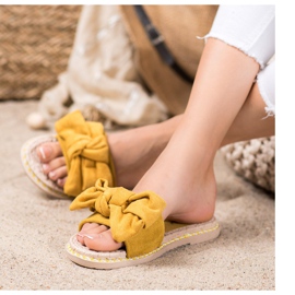 Anesia Paris Eleganti pantofole in pelle scamosciata giallo 2