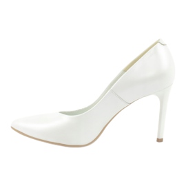Décolleté su spilla, bianco perla Espinto C-602/134 bianca 1
