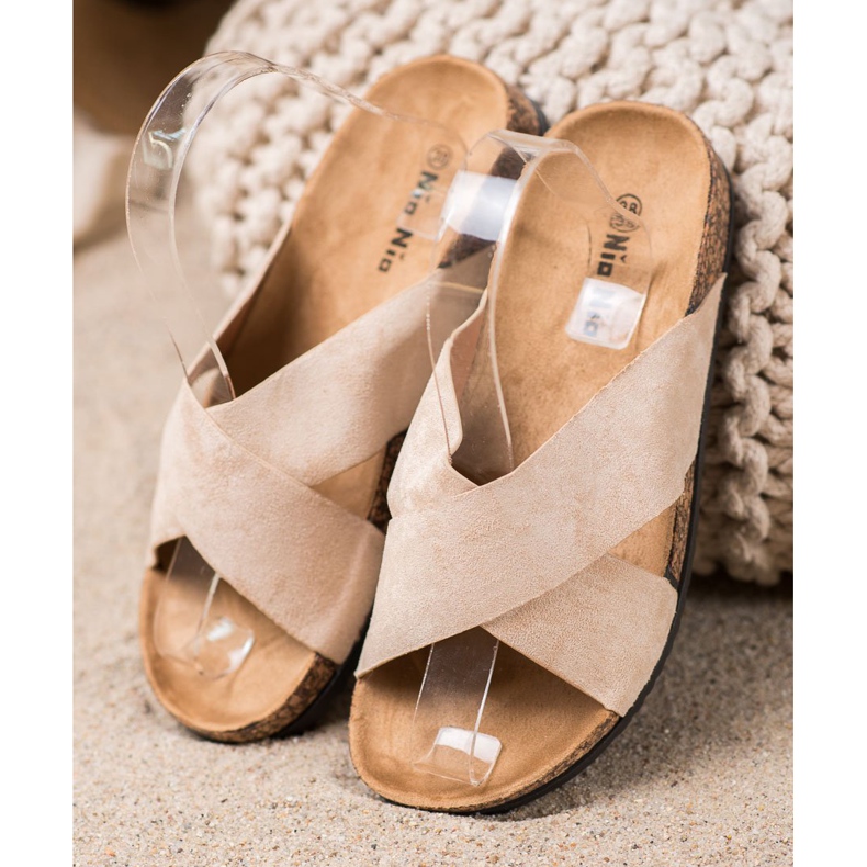 Nio Nio Pantofole casual sulla piattaforma beige 1