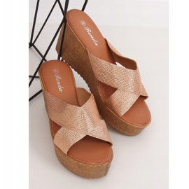 Ciabatte con zeppa champagne 10-235 Champagne beige 1