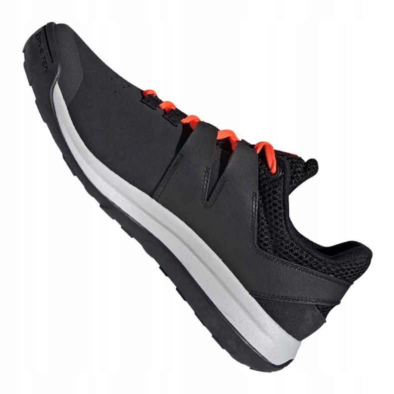 Scarpe da trekking adidas Access Leather M BC0878 nero arancia 1