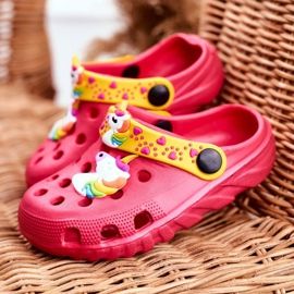 PB2 Pantofole per bambini in schiuma Crocs Pink Unicorn Lily rosa giallo 1
