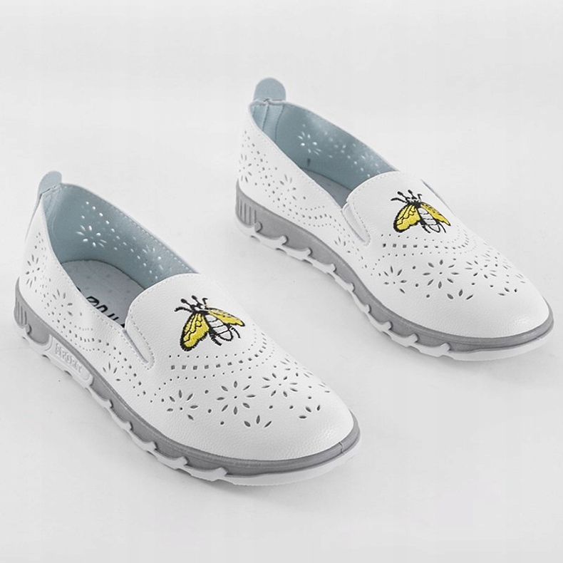 Sneakers bianche traforate con l'impronta JH81172-1 bianca 1