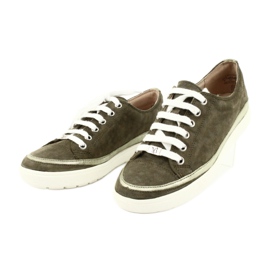 Sneakers donna in pelle Caprice 23654 verde 2
