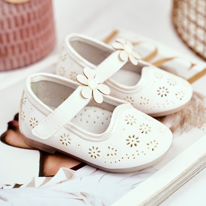 Apawwa Ballerine per bambini su velcro Kwiatuszek White Flored bianco 1