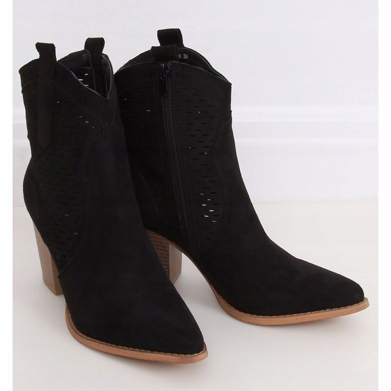 Stivali texani traforati neri ZE05P Black nero 1