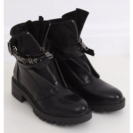 Stivali su una massiccia suola nera NC1050 Black nero 1
