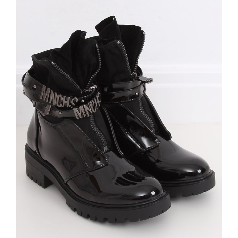 Stivali laccati su una massiccia suola nera NC1039 Black nero 2