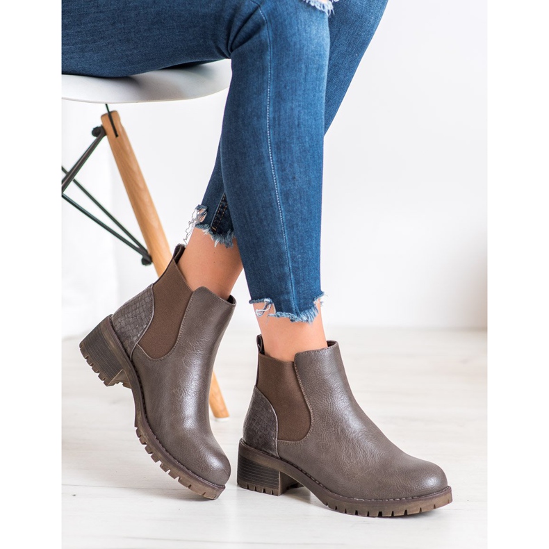 J. Star Stivali slip-on su un palo marrone 1