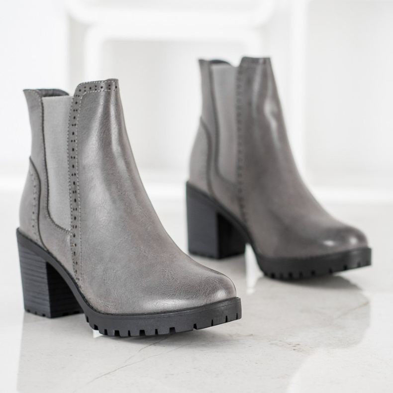 J. Star Stivali slip-on sulla piattaforma grigio 1
