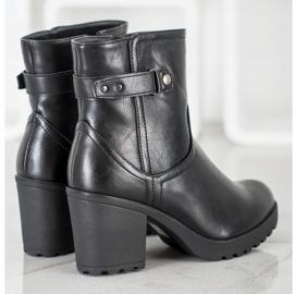 J. Star Stivali caldi sul post nero 1