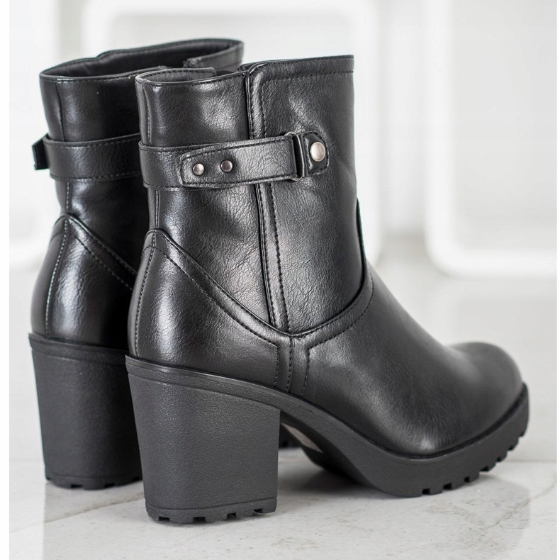 J. Star Stivali caldi sul post nero 1