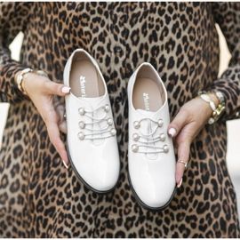 Scarpe laccate bianche sul palo C17-57011-2 bianco 1