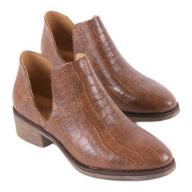 Stivaletti slip-on marroni con tacco NS132P marrone 1