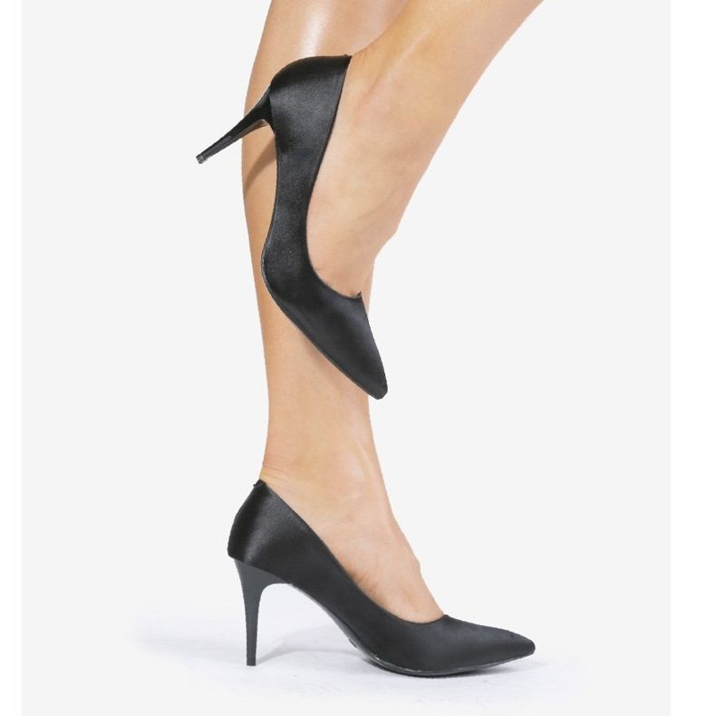 Décolleté nere sul tacco LEI-160 nero 2