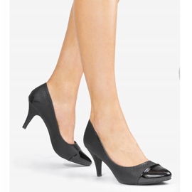 Décolleté nere sul tacco YS-437 nero 2