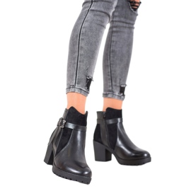 J. Star Stivali comodi sulla piattaforma nero 1