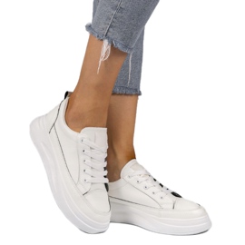 Sneakers bianche su suola R50 più alta bianco nero 1