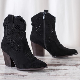 Erynn Cowgirl nere traforate nero 1