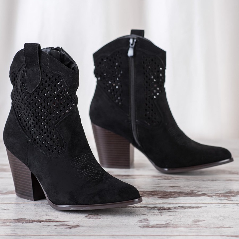 Erynn Cowgirl nere traforate nero 1