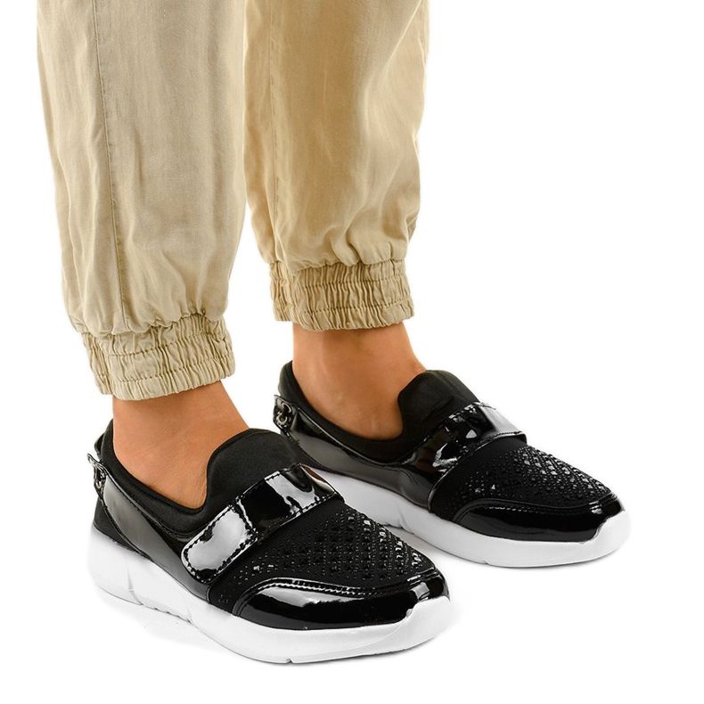 Scarpe sportive slip-on bianche e nere B120-1 nero 1