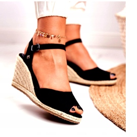 Sandali da donna su una zeppa intrecciata Big Star Black DD274A209 nero 1