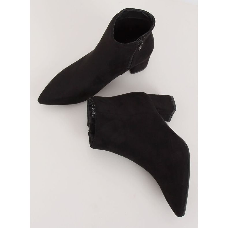 Stivali neri con tacco basso W27016 Nero 1