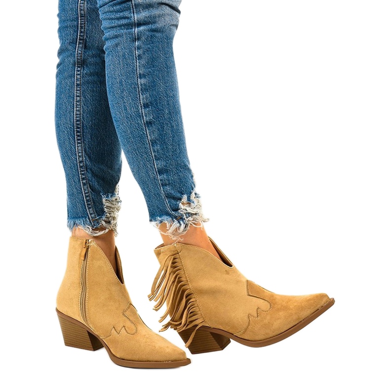 Stivaletti in camoscio beige di Joesler cowboy boots 1
