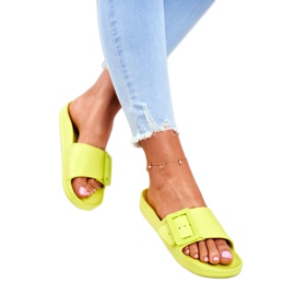Pantofole da donna Big Star con fibbia verde FF274A390 2
