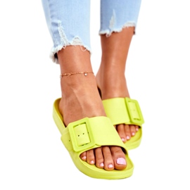 Pantofole da donna Big Star con fibbia verde FF274A390 1