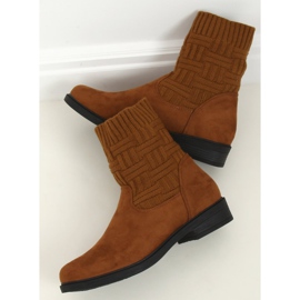 Stivali con tomaia cammello E2100 Maglione cammello marrone 1