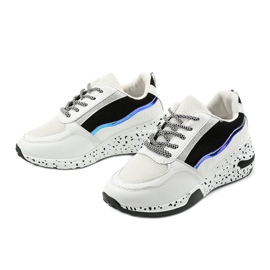 Sneakers sportive bianche con inserti neri C-3151 bianca nero 2
