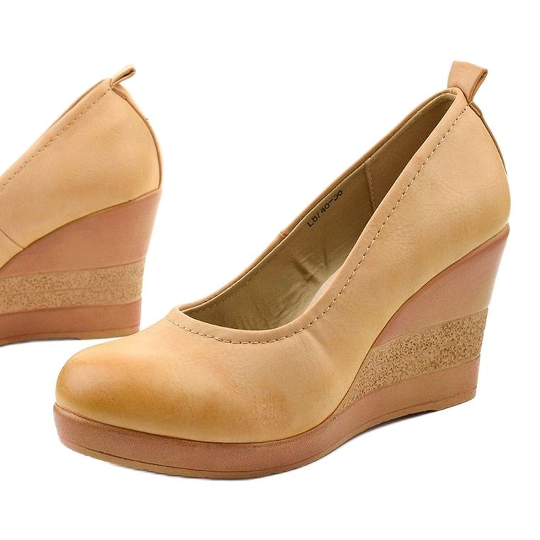 Décolleté beige sulla zeppa Deamville 1