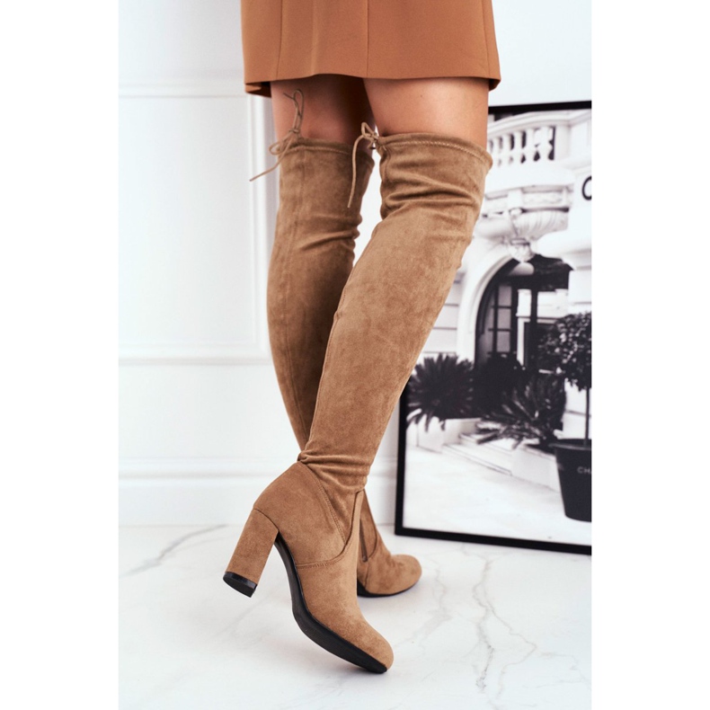 Mulanka Stivali da donna in pelle scamosciata su un tacco Beige Highso 2
