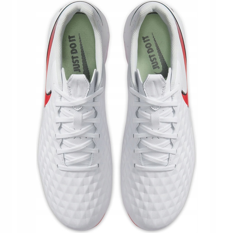 Scarpa da calcio Nike Tiempo Legend 8 Academy FG / MG AT5292 163 bianco bianco 1