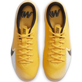 Scarpa da calcio Nike Mercurial Vapor 13 Academy FG / MG Junior AT8123 801 arancia giallo 1