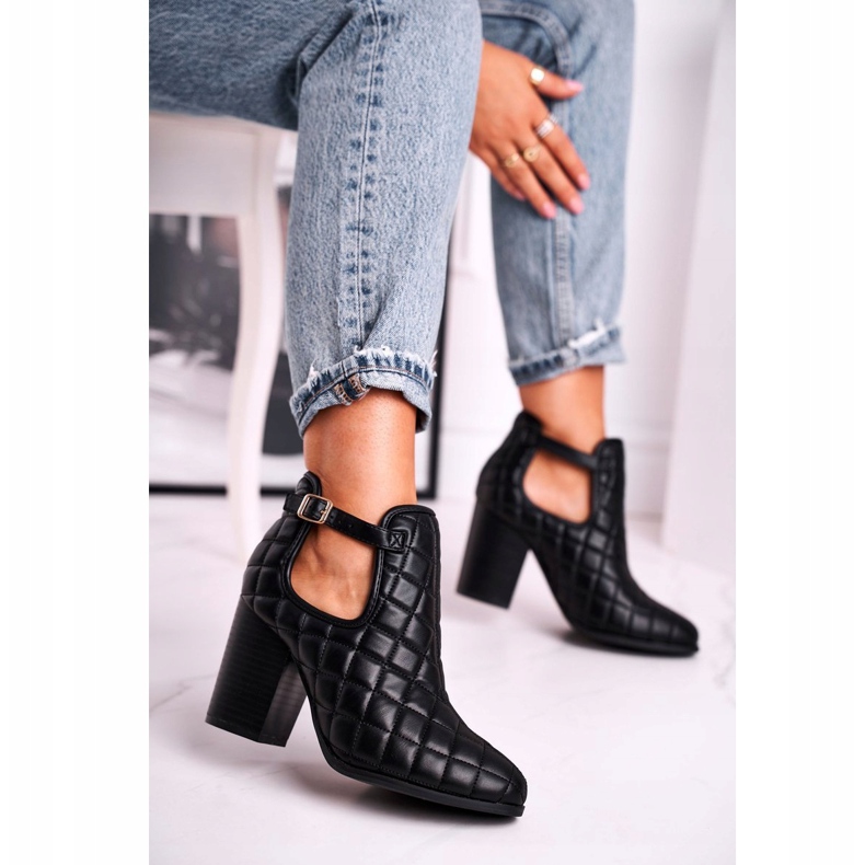 FB1 Stivali Da Donna Con Tacco Trapuntato Con Ritagli Black Dreams nero 1