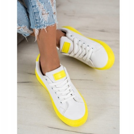 SHELOVET Calzature Con Suola Gialla bianca 2