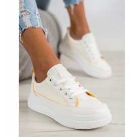 SHELOVET Scarpe sportive sulla piattaforma bianco 1