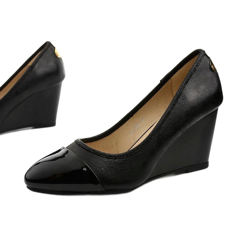 Décolleté nere sulla zeppa Bluehorn nero 1