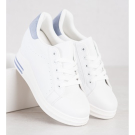 SHELOVET Scarpe sportive su una zeppa bianco blu 1