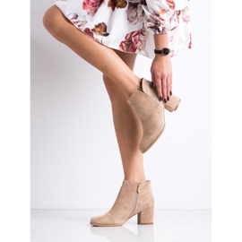 Bella Paris Stivali eleganti con tacco alto beige 1