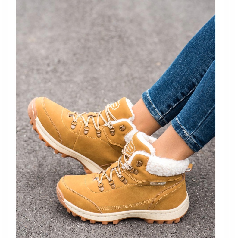 Ax Boxing Scarpe da trekking con montone giallo 1