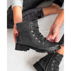 Filippo Trapper alla moda nero 2