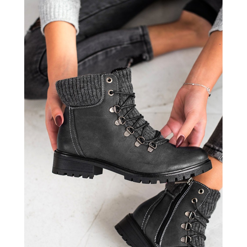 Filippo Trapper alla moda nero 2