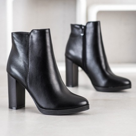 Ideal Shoes Stivali classici con tacco alto nero 1