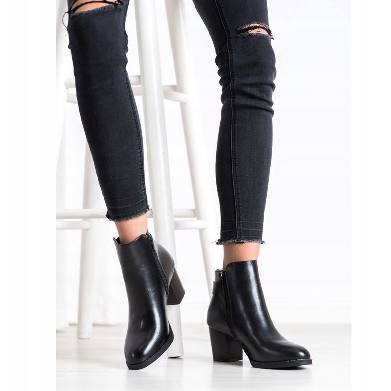 J. Star Stivali comodi su un post nero 1