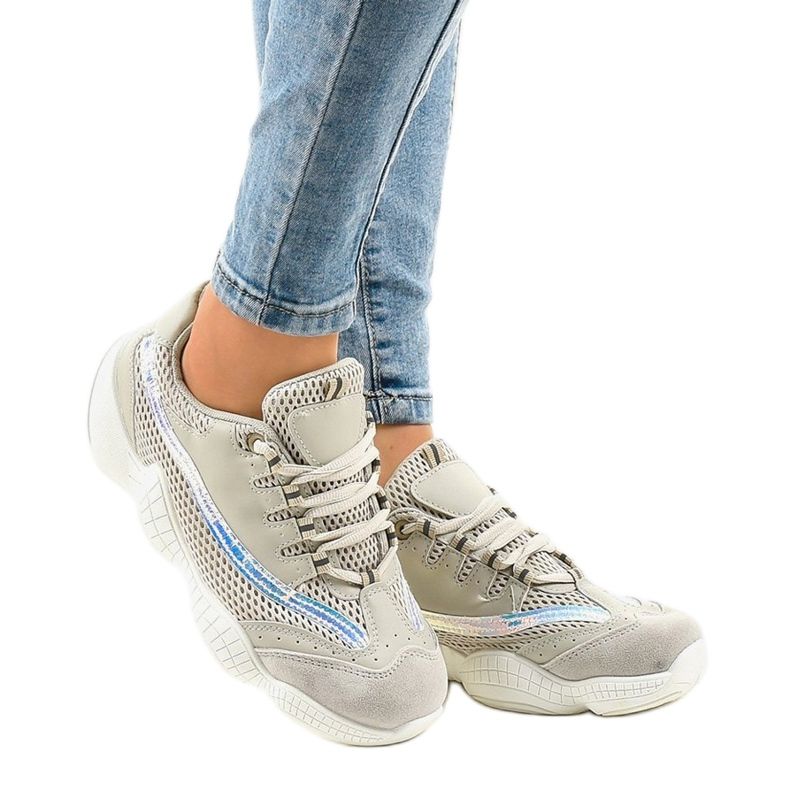 Scarpe da ginnastica beige MS523-8 1