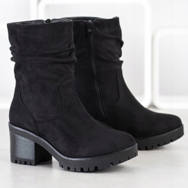 Flyfor Stivali con tomaia arruffata nero 1